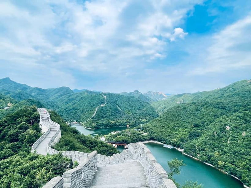 Beijing:Mutianyu/Badaling Great Wall Tour with VIP Fast Pass - VIP Fast Pass and private car, the real value is time
