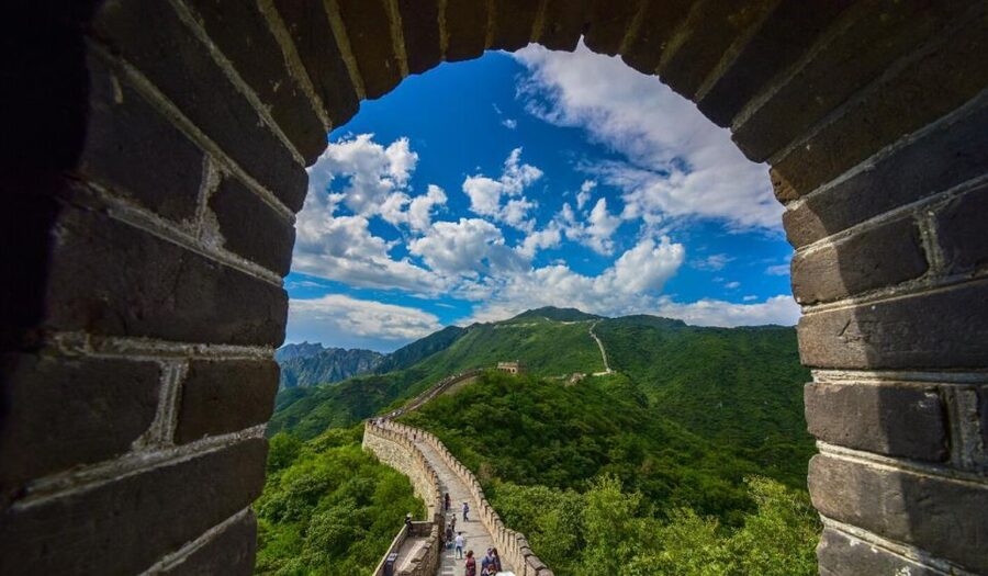 Beijing:Mutianyu/Badaling Great Wall Tour with VIP Fast Pass - Cable car, ski lift, and toboggan: the fun factor and the logistics