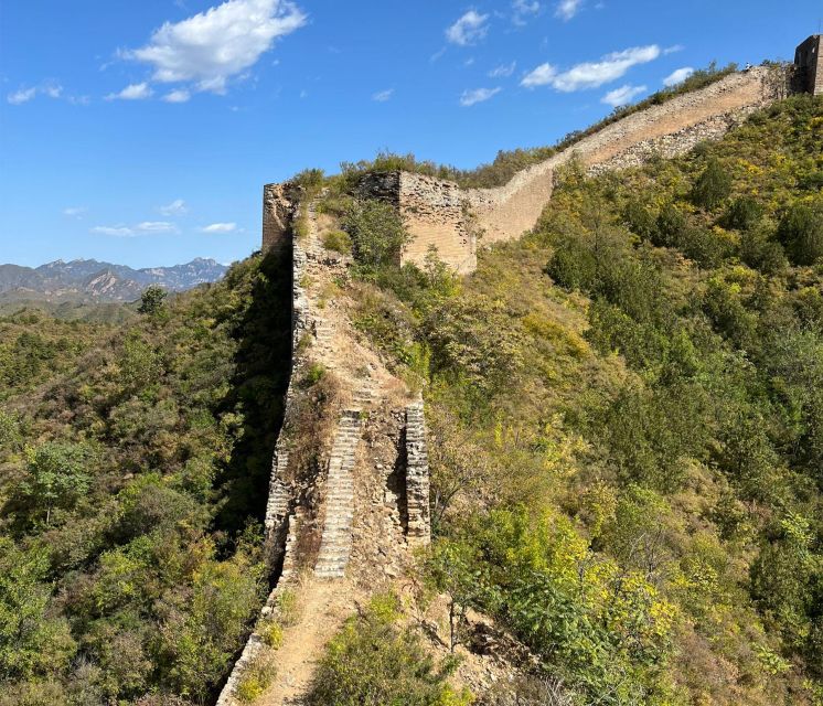 Beijing Mutianyu Great Wall Entry Tickets Chairlift Toboggan - The chairlift up: a simple way to start enjoying immediately