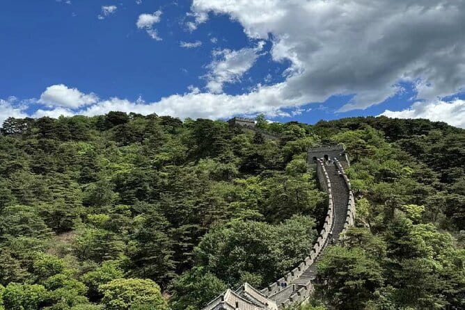Beijing Mutianyu Great Wall Layover Tour & Private Transfer - Mutianyu Great Wall, and why this section is such a smart choice