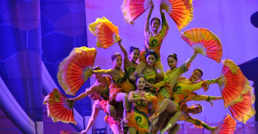 Beijing Night Tour with Acrobatics Show & PekingDuck Dinner - Riding Through Illuminated Beijing at Dusk