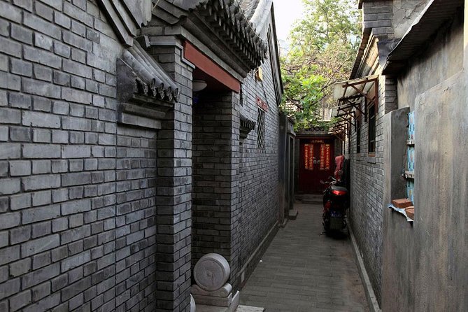 Beijing Old Hutongs Tour by Rickshaw - The local home visit: what counts as authentic here