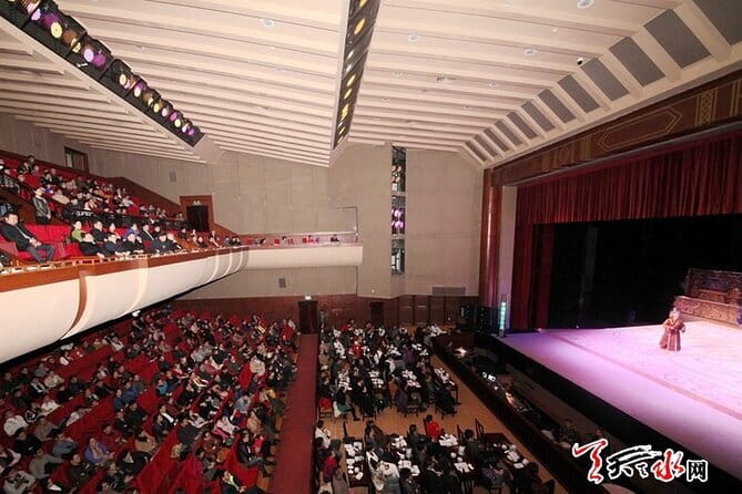 Beijing Opera Show with Tickets & Round-trip Transfers - Peking Opera in Beijing: why this style still hooks you
