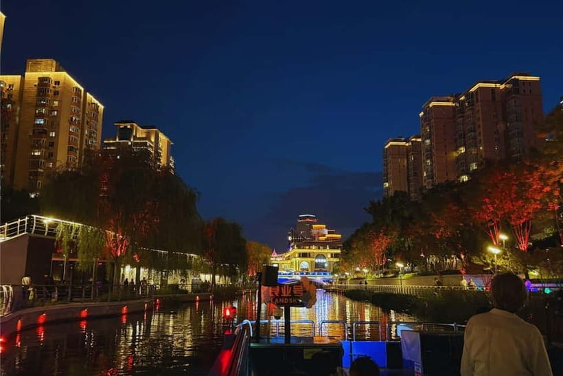 Beijing: Panjiayuan Market&Liangma River Cruise Night Tour - Should you book this tour?