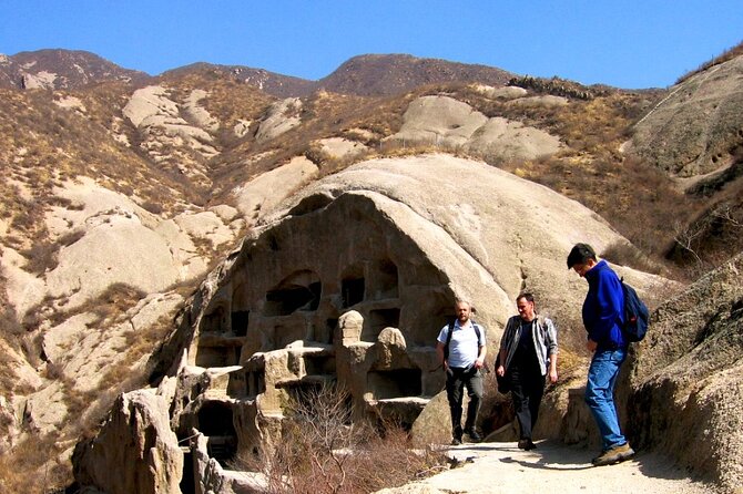 Beijing Private Day Tour: Longqing Gorge and Ancient Cliff Dwellings (Guyaju) - Longqing Gorge: Little Three Gorges and Mini Li River Views