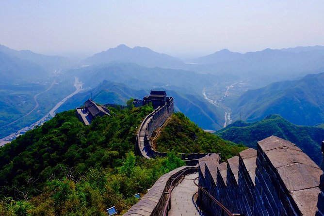 Beijing Private Great Wall Tour to Juyongguan and Badaling with Cable Car Ride - Lunch, bottled water, and how the tour stays comfortable