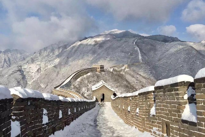 Beijing Private Layover Tour to Mutianyu Great Wall and Forbidden City - Tiananmen Square: 30 minutes for orientation and photos