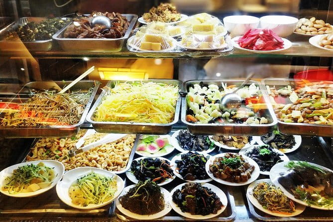Beijing Private Night Food Tour with Jing A Brewpub Hopping - Price and value: how $100 per person pencils out