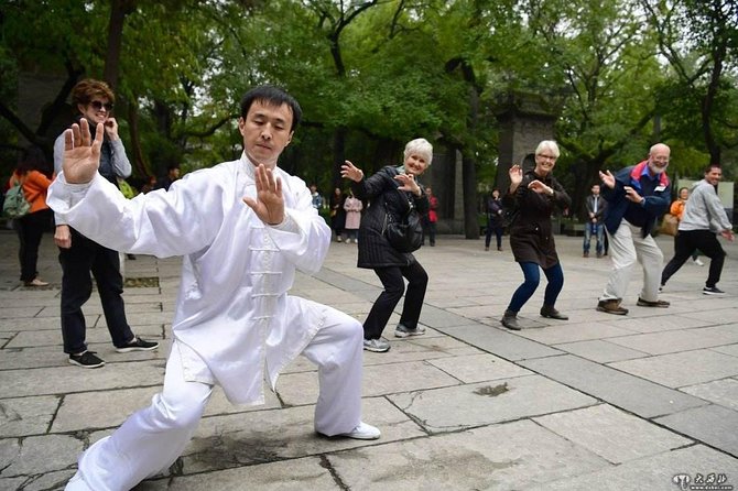 Beijing Private Tai Chi Class and Bike Tour at Houhai Lake - Tai Chi on Shicha Hai Lake, then a bike ride you can actually enjoy