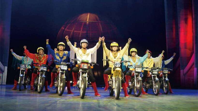 Beijing: Red Theatre Acrobatics Show Ticket-Local Must-See - Double skill and Drill Circle: the difference in style is the point