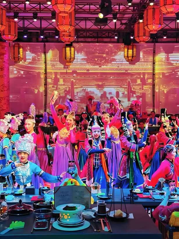 Beijing Royal Banquet with Chinese culture prefermance - Your menu starts light, then turns serious fast