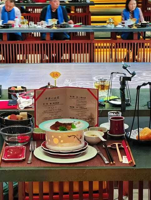 Beijing Royal Banquet with Chinese culture prefermance - Chinese cultural performances, built into the meal