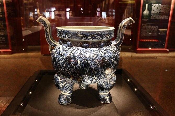 Beijing's Forbidden City with Special Viewing of Treasure Gallery and the Great Wall Ruins at Badaling - Jingshan Park: Fast Views Over the Whole Scene