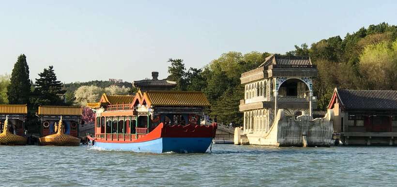 Beijing:Summer Palace Private/Group Tour or book Ticket Only - Kunming Lake: where the garden becomes the main event