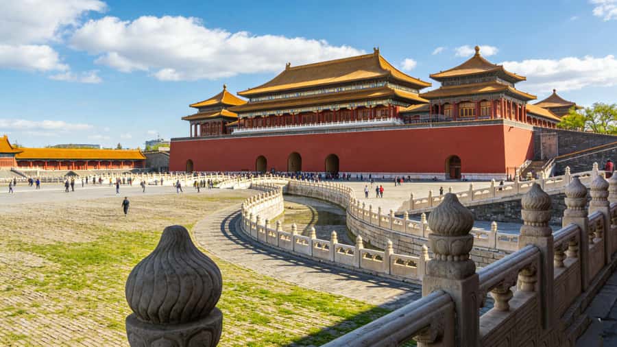 Beijing: Tiananmen, Forbidden City, and Wall Private Tour - Forbidden City: Meridian Gate Entry and the 500-Year Mental Map