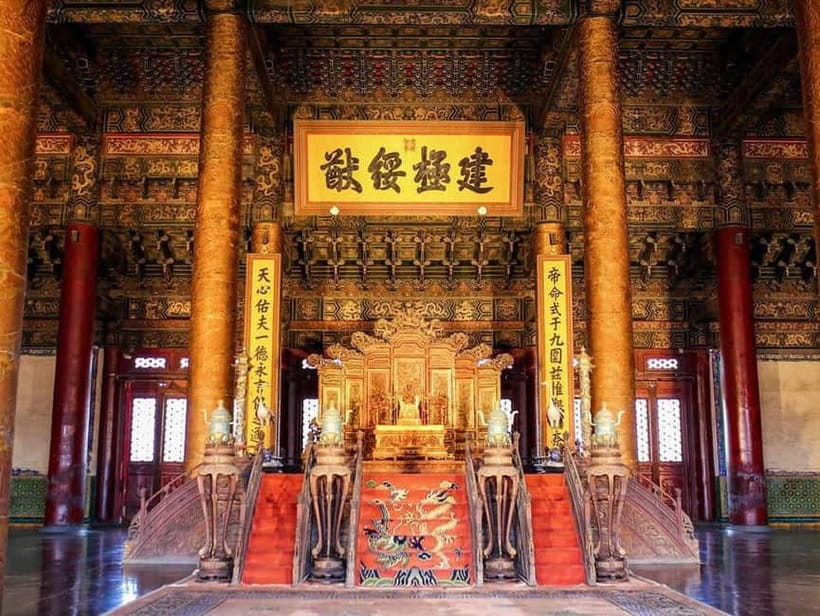 Beijing:Tiananmen&Forbidden City&summer palace etc(optional) - The Forbidden City, with your guide translating the palace story
