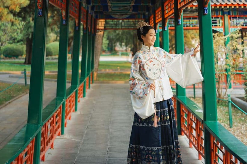 Beijing Traditional Hanfu Experience & Photoshoot for Groups - English support, and guide names that show the team in action