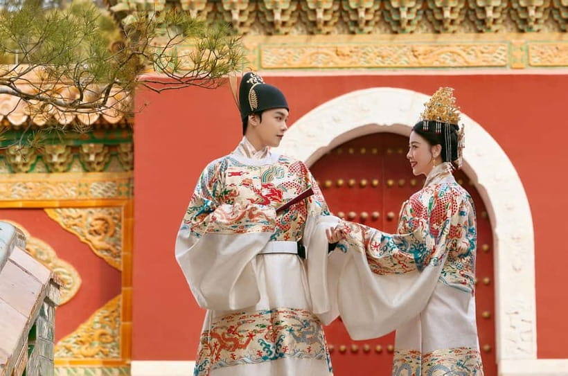 Beijing Traditional Hanfu Experience & Photoshoot for Groups - Price and value for a group Hanfu photoshoot around $189