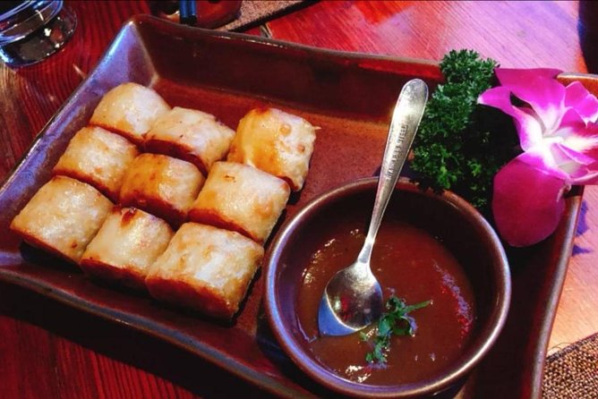 Beijing Traditional Hot Pot Dinner and VIP seated Acrobatic show - Why this night plan feels effortless in Beijing