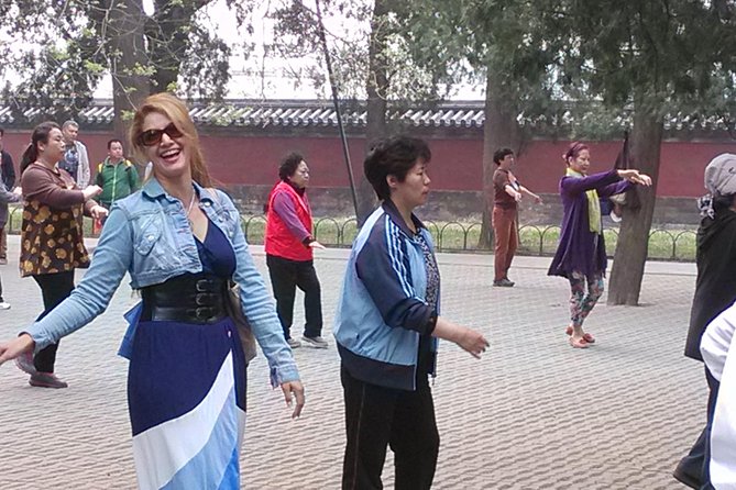 Beijing Walking Tour: Temple of Heaven and Hongqiao Market - Temple of Heaven East Gate: where the day starts