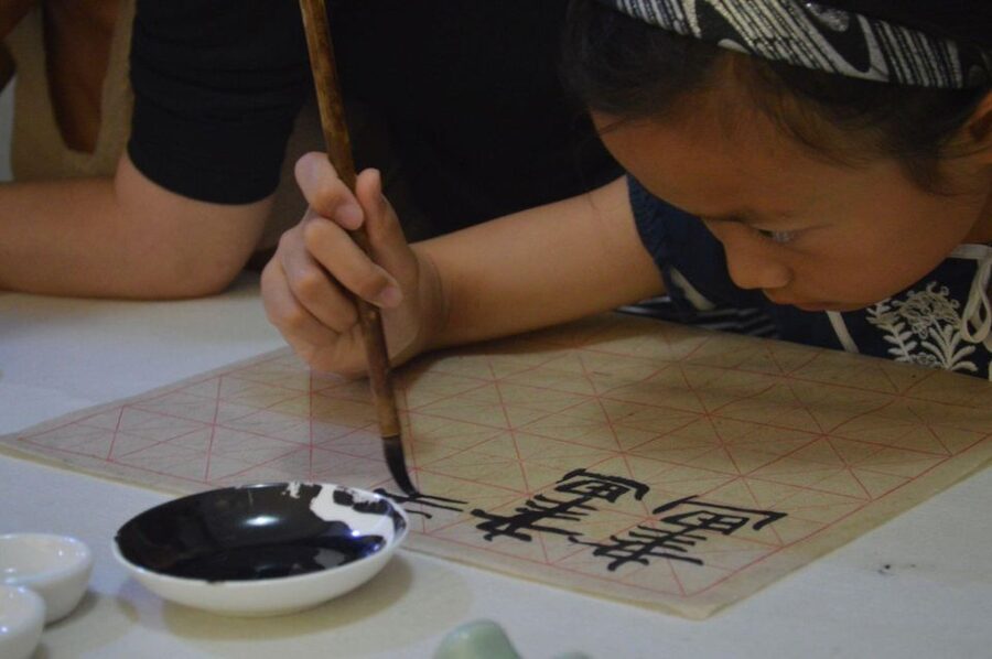 Beijing Wangfujing Calligraphy Class Nearby Forbidden City - What you learn in the studio: strokes, brush handling, and posture that actually matter