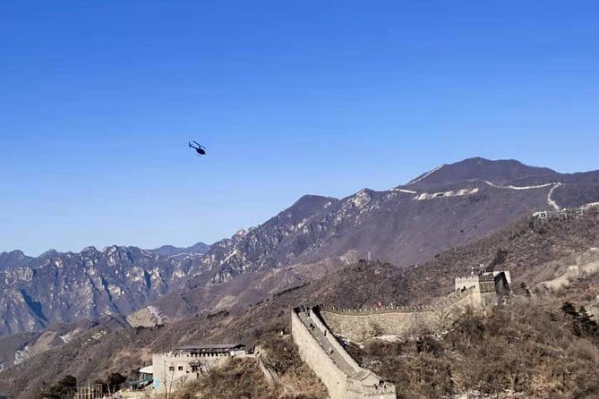 Bus tour to Jinshanling Great Wall - Lunch and the midday timing: manage your energy