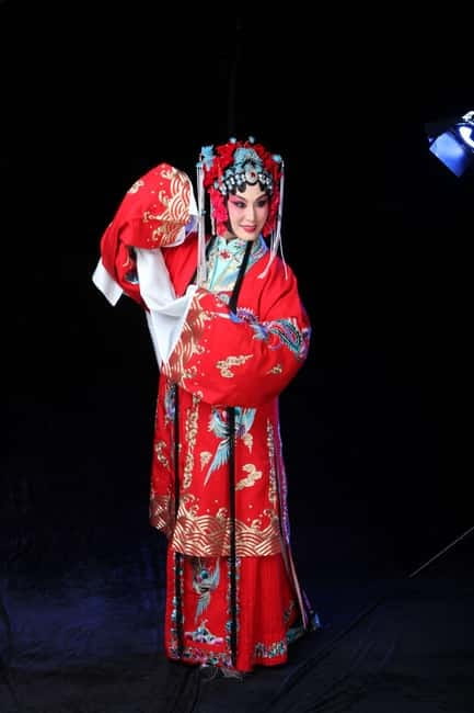 Combination Tour Of Acrobatics And Opera Show Beijing - Should you book this Combination Tour of Acrobatics and Opera?