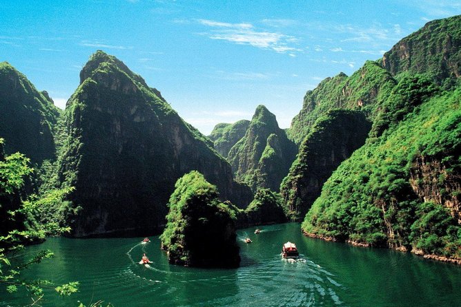 English Speaking Driver Service To Longqing Gorge - How the early pickup keeps your day trip on track