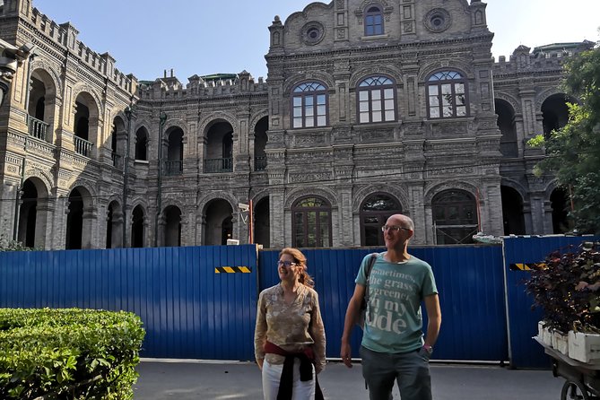 Explore Ancient Chinese Architecture & Meet its People - Entering the courtyard: what that “primer” actually does for you