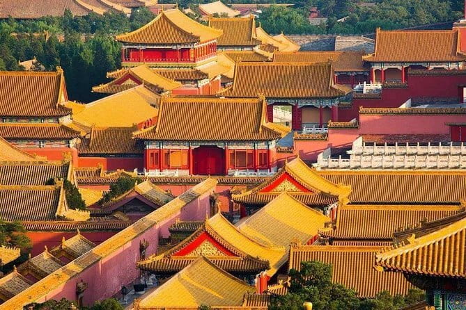 Forbidden City Tour with Night View of Simatai and Gubei Water Town from Beijing - Tiananmen Square: Quick Orientation Before the Main Event