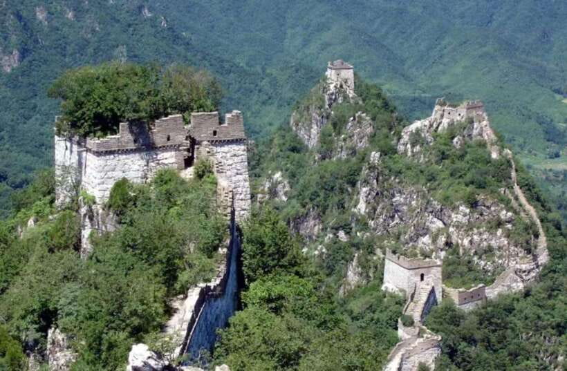 From Beijing: JianKou Wild Great Wall Hiking Tour【Private】 - Should you book the private Jiankou to Mutianyu hike?