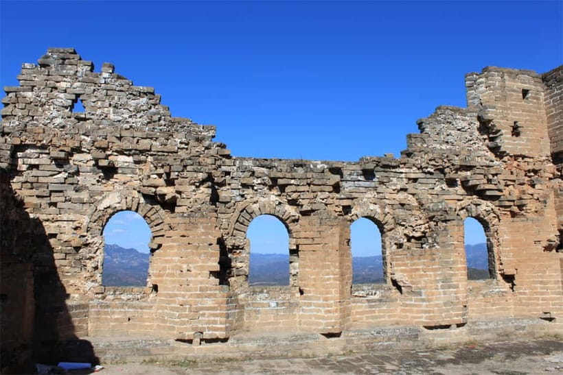 From Beijing: Small Group Hike at Jinshanling Great Wall - The restored Jinshanling middle section and the end-of-hike rhythm