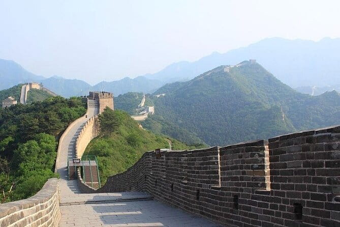 Full Day Guided Exploration of Beijing Badaling Great Wall - Your guide experience, from Linda to Summer