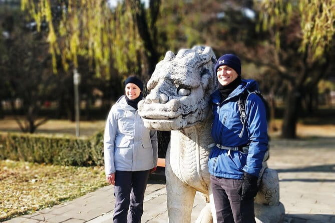 Full-Day Private Tour Panjiayuan Antique Market and Beijing Capital Museum - Lunch included: why it is more valuable than you think