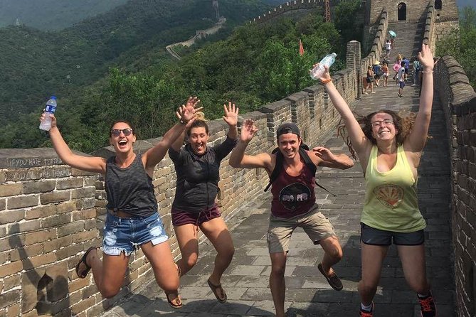 Great Wall Layover Small Group Tour (7AM-11AM) - The 7:00am Terminal 3 Starbucks meet-up, then you’re out the door
