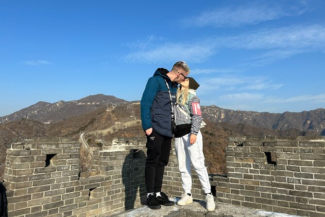 Great Wall & Old City Hutong Join In Group Layover Tour (9AM-5PM) - Pickup at Beijing Capital T3: Starbucks by international exit B
