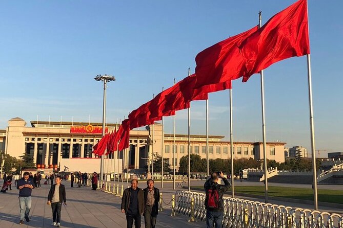 Half Day Private Tour of Tiananmen Square and Temple of Heaven - Jingshan Park: the hilltop view that ties the skyline together