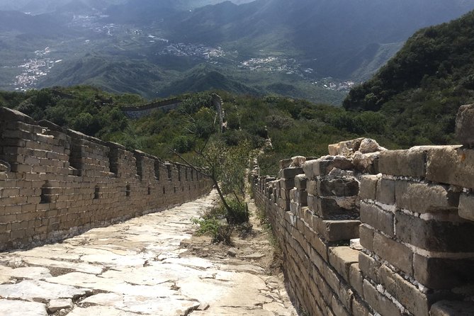 holding - The Day 1 route: Jiankou hiking, Mutianyu walking, and Huairou lunch