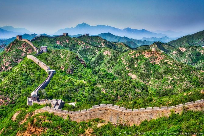 Jinshanling Great Wall Day Trip: Transfer or Guided Service - What changes when you add the private guide