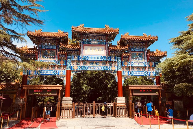 Lama Temple, Hutong and Silk & Pearl Market Private Day Tour - Pickup, taxi routes, and what might cost extra