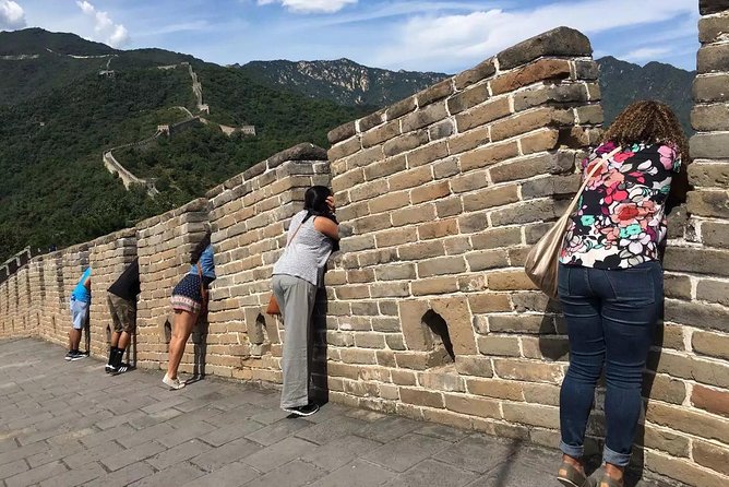 Layover tour roundtrip from Beijing airport to the Great Wall of Mutianyu - Meet Sunny and your driver, then go straight to the Great Wall