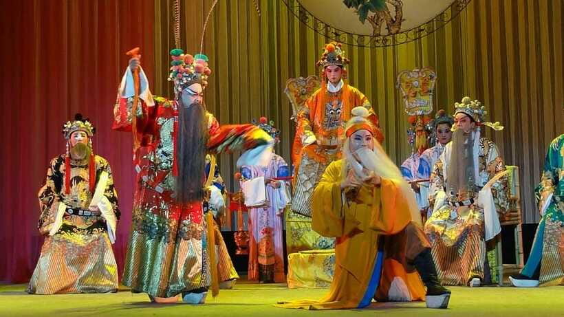 Liyuan Theatre Beijing Opera Show Tickets - Getting There: Subway Beats Traffic, and the Walk Is Manageable