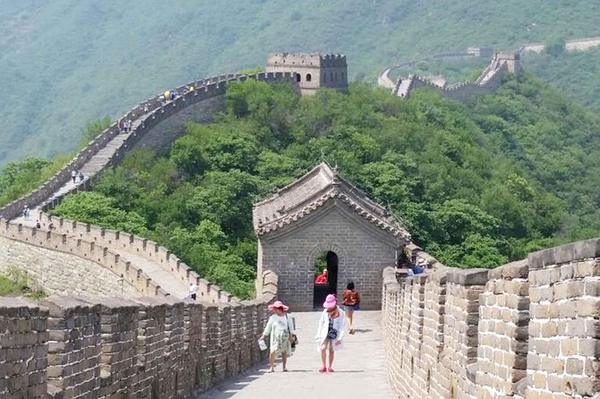 Ming Tomb Plus Mutuanyu Great Wall Coach Tour - Lunch that keeps you moving, plus tea later
