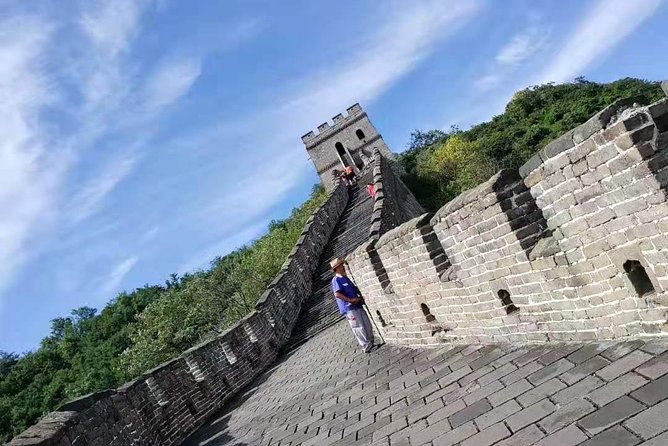 Mutianyu Great Wall Private Tour with Best English Speak Driver - What to wear and bring, so the walk feels good