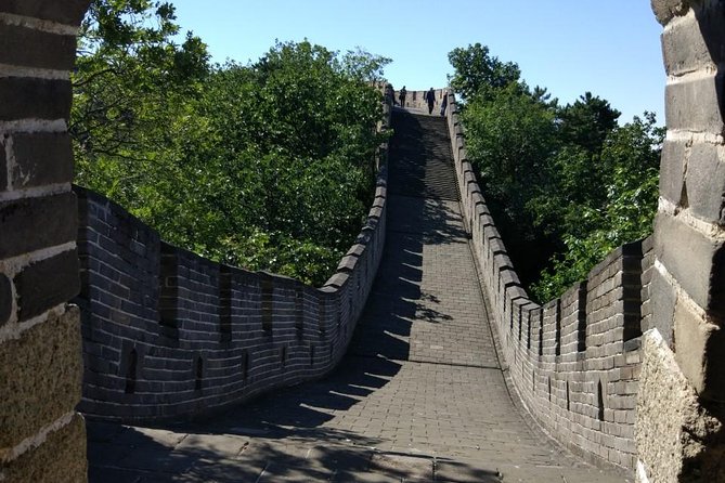 Mutianyu Great Wall, Tiananmen Square & Forbidden City Day Tour - Mutianyu Great Wall: Less Crowded, More Enjoyable Walking