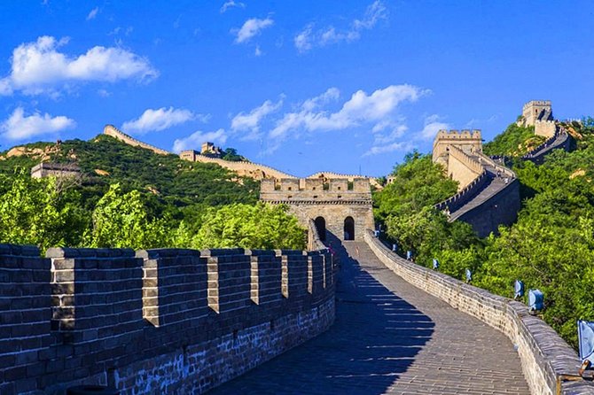 Mutianyu Great Wall Tour, VIP Fast Pass Skip Shuttle Bus Queue - VIP Fast Pass and the shuttle bus queue, what it changes for your time