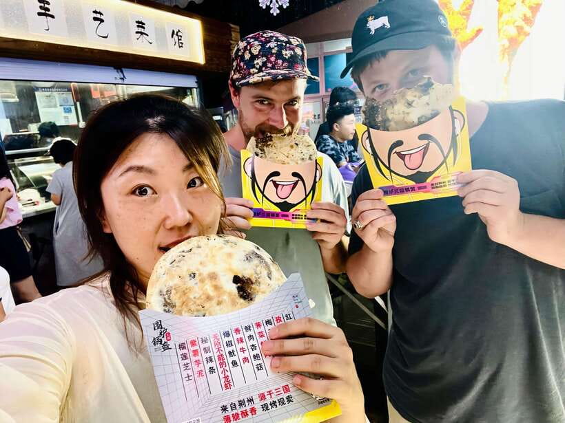 Night Market Haggling Adventure with an English Guide! - Your Haggling Partner: How the English Guide Changes Everything
