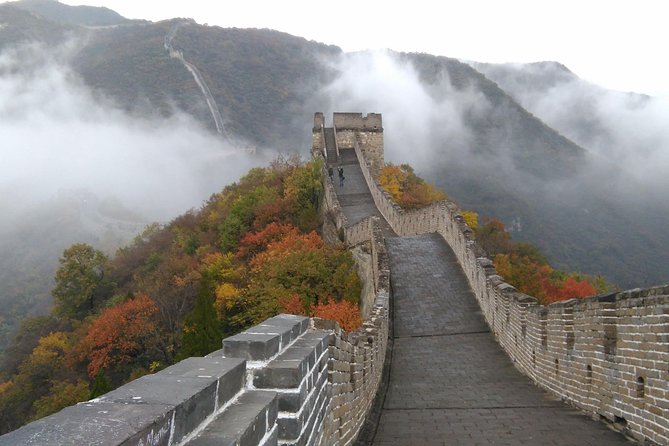 PEK or Daxing Airport Layover Transfer to Mutianyu Great Wall by Private Driver - Arriving at Mutianyu: Fewer Crowds, Big Wall Views