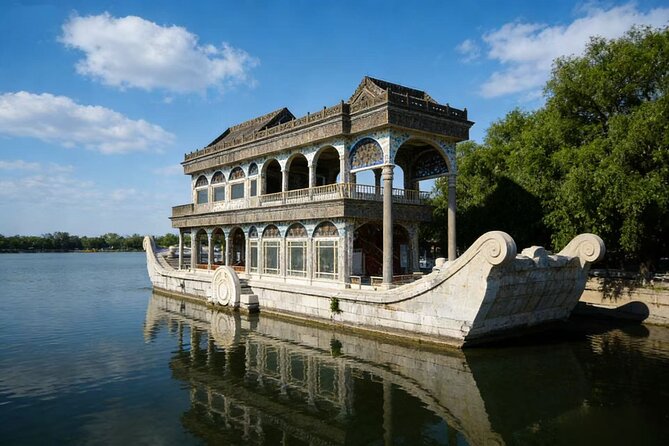 Private 5-Hour Summer Palace In-depth Tour including Boat Ride - Stop 1: entering the Summer Palace west gate and orienting fast