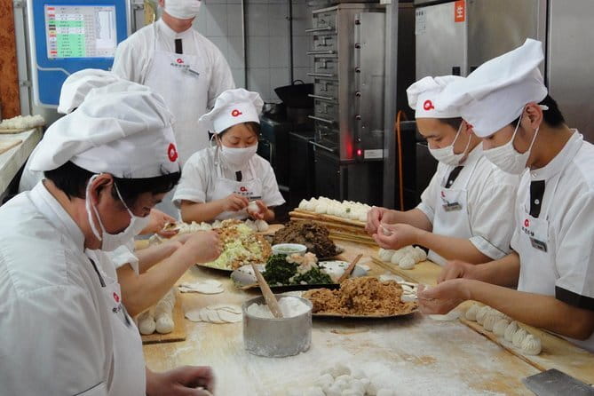 Private Beijing Food Tour in Traditional Hutongs - A 6 pm Hutong snack walk, timed for Beijing at night